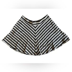 NWT Ann Taylor LOFT Petites PL Chevron Striped Black White Skater Skirt Pockets